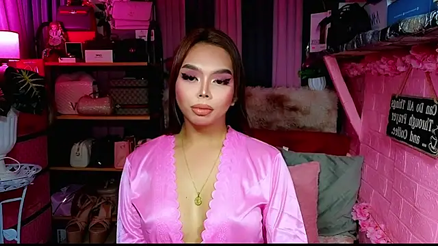 MoniqueCeleste online show from November 4, 2025, 2:04 am