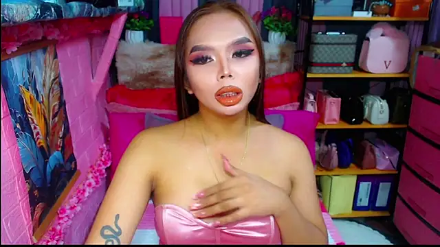 MoniqueCeleste online show from October 8, 2025, 4:51 pm