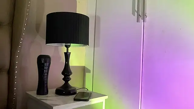 solana imani online show from November 25, 2025, 4:07 pm