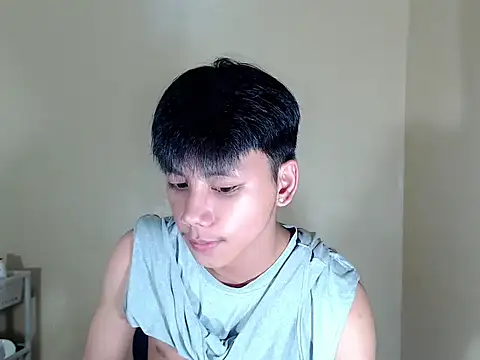 ynotyu online show from November 12, 2025, 3:27 pm