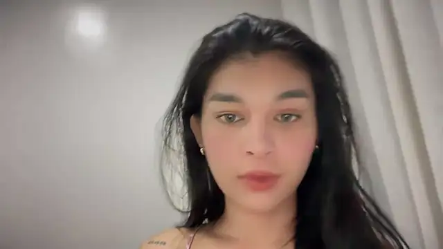 asiansmilexx online show from September 29, 2025, 5:03 am