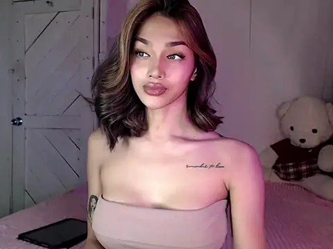 itsmekarinaaa online show from May 11, 2026, 4:59 pm