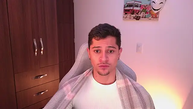 domsantiago  online show from November 6, 2025, 3:54 am