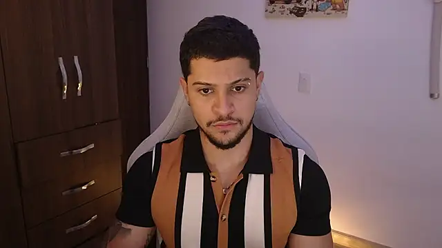 Snapshot of domsantiago_ chatting on March 26, 2026, 3:27 am domsantiago online show from March 26, 2026, 3:27 am