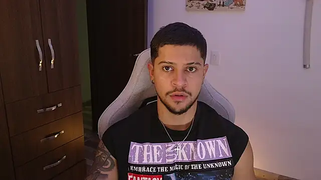 Snapshot of domsantiago_ chatting on March 15, 2026, 3:46 am domsantiago online show from March 15, 2026, 3:46 am