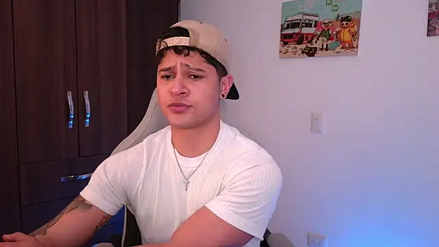 domsantiago  online show from September 11, 2025, 11:38 pm