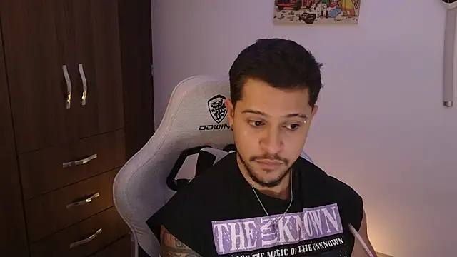 Snapshot of domsantiago_ chatting on March 28, 2026, 3:51 am domsantiago online show from March 28, 2026, 3:51 am