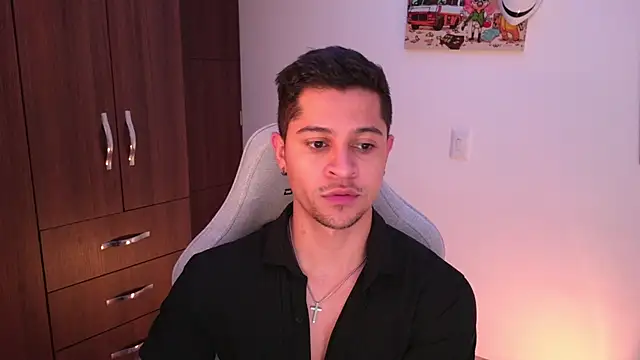 domsantiago  online show from November 2, 2025, 1:32 am