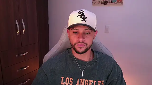 Snapshot of domsantiago_ chatting on March 5, 2026, 3:14 am domsantiago online show from March 5, 2026, 3:14 am