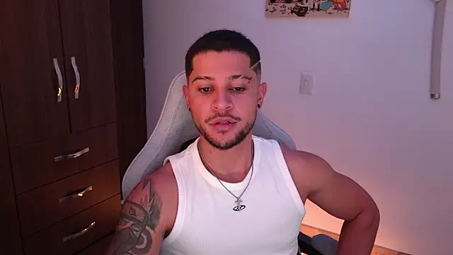 Snapshot of domsantiago_ chatting on February 12, 2026, 3:39 am domsantiago online show from February 12, 2026, 3:39 am