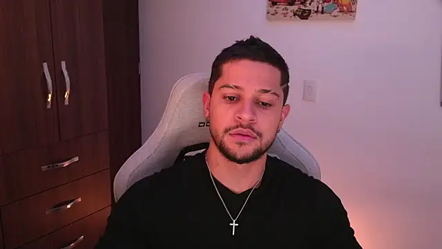 Snapshot of domsantiago_ chatting on February 25, 2026, 3:07 am domsantiago online show from February 25, 2026, 3:07 am