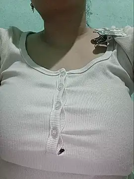 Shiny Babe online show from May 26, 2026, 8:12 am
