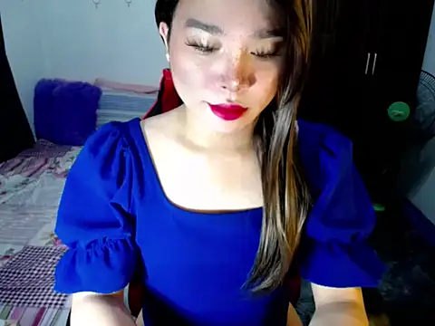 Urassiansweetcummer online show from October 3, 2025, 2:15 am