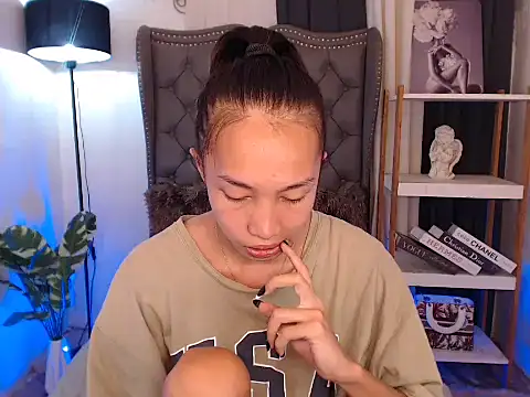 Sweet kittyxx online show from October 14, 2025, 2:45 am