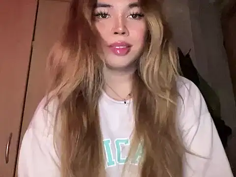 Snapshot of goddessofalltime chatting on June 17, 2026, 6:46 am goddessofalltime online show from June 17, 2026, 6:46 am