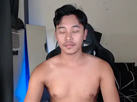 alexsuckable01 online show from October 11, 2025, 4:02 am