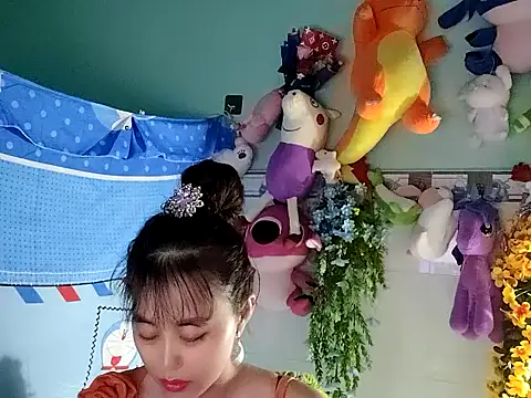 emgaixinhngoan online show from November 14, 2025, 11:30 pm