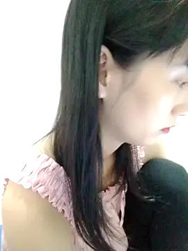 Kembong01 online show from November 13, 2025, 1:20 am