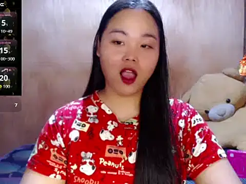  Lylia online show from June 4, 2026, 1:38 pm