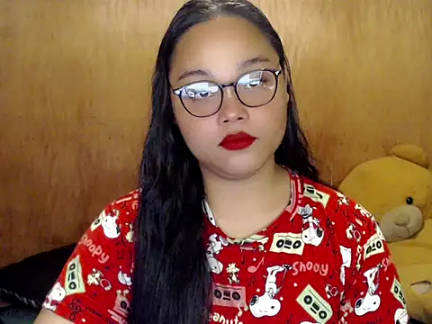  Lylia online show from November 3, 2025, 9:46 am