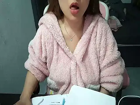 Snapshot of Ori-Yannie chatting on February 10, 2026, 3:11 pm Ori-Yannie online show from February 10, 2026, 3:11 pm