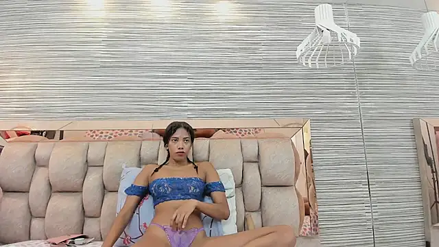 ikia lopez  online show from August 6, 2026, 12:11 pm