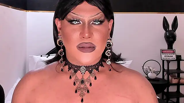 MistressDuhara online show from April 19, 2026, 8:22 pm