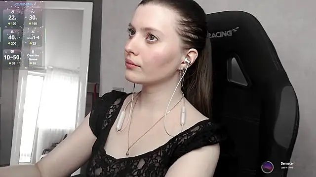 cute elfy  online show from September 8, 2025, 2:16 pm