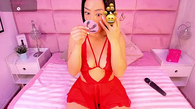 Janah Myers online show from August 5, 2026, 2:33 pm