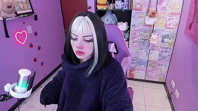 Vero Osb  online show from September 30, 2025, 11:11 pm