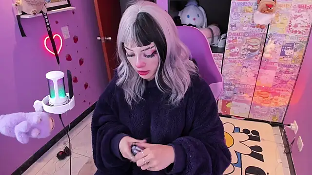 Vero Osb  online show from September 12, 2025, 12:11 am