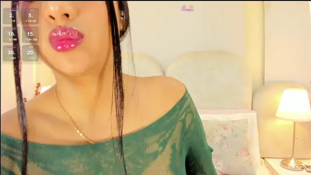SalomeeBell online show from June 11, 2026, 8:28 pm