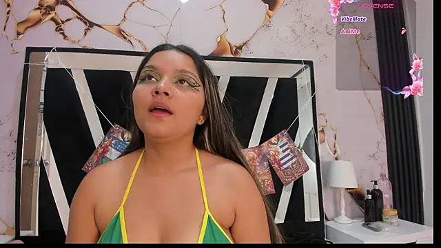 Wonderkloe  online show from July 17, 2026, 7:44 pm