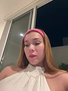 Nikii   online show from July 26, 2026, 1:01 am
