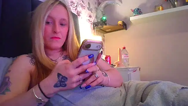 Snapshot of LucyRoseMae chatting on May 12, 2026, 5:41 pm LucyRoseMae online show from May 12, 2026, 5:41 pm