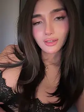 EmeraldGreyson online show from March 21, 2026, 8:19 am