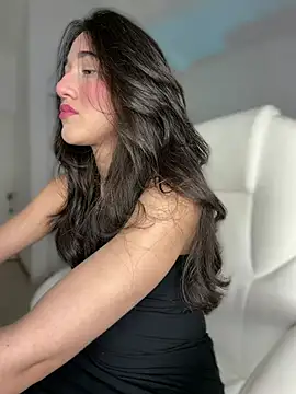 Snapshot of julieta_jhonss chatting on July 2, 2026, 3:07 am julieta jhonss online show from July 2, 2026, 3:07 am