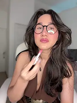 julieta jhonss online show from March 23, 2026, 3:06 am