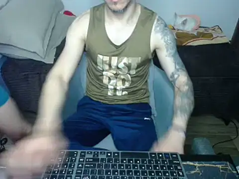 Snapshot of bossking017 chatting on March 6, 2025, 1:14 pm bossking017 online show from March 6, 2025, 1:14 pm