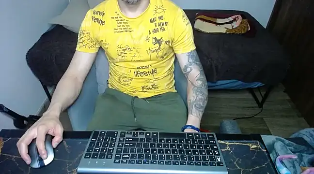 Snapshot of bossking017 chatting on March 1, 2025, 2:26 am bossking017 online show from March 1, 2025, 2:26 am