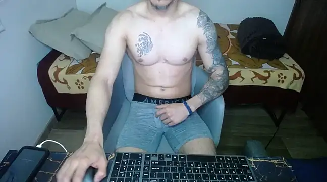 Snapshot of bossking017 chatting on March 19, 2025, 10:55 am bossking017 online show from March 19, 2025, 10:55 am