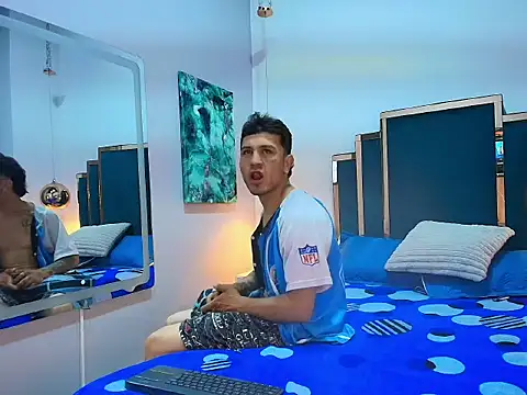 Snapshot of Thonixxx_mr chatting on April 11, 2026, 1:59 pm Thonixxx mr online show from April 11, 2026, 1:59 pm