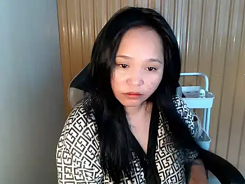 Snapshot of Bronte_ chatting on April 25, 2026, 2:14 am Bronte online show from April 25, 2026, 2:14 am