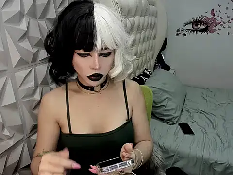 janecomander online show from June 13, 2026, 7:28 am