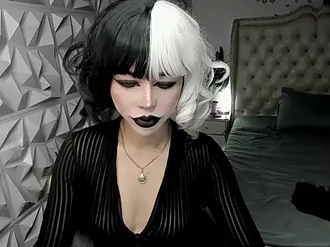 janecomander online show from June 6, 2026, 9:03 am