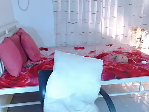 MaliaWang06 online show from October 18, 2025, 5:20 am