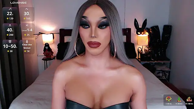 xQueenElektrax online show from December 16, 2025, 8:18 am