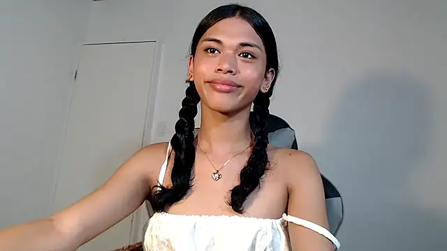 Snapshot of urcurlydiva chatting on November 3, 2025, 5:34 am urcurlydiva online show from November 3, 2025, 5:34 am