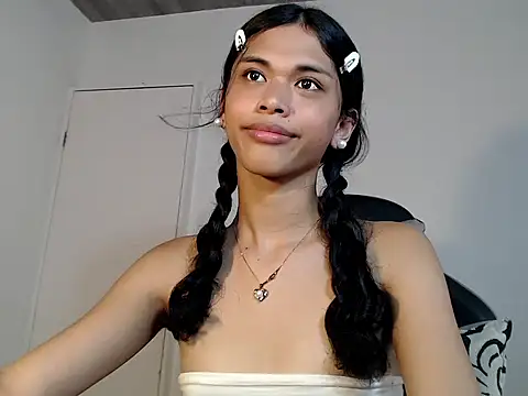 Snapshot of urcurlydiva chatting on November 13, 2025, 5:44 am urcurlydiva online show from November 13, 2025, 5:44 am