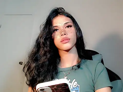 Snapshot of urcurlydiva chatting on October 14, 2025, 12:28 pm urcurlydiva online show from October 14, 2025, 12:28 pm